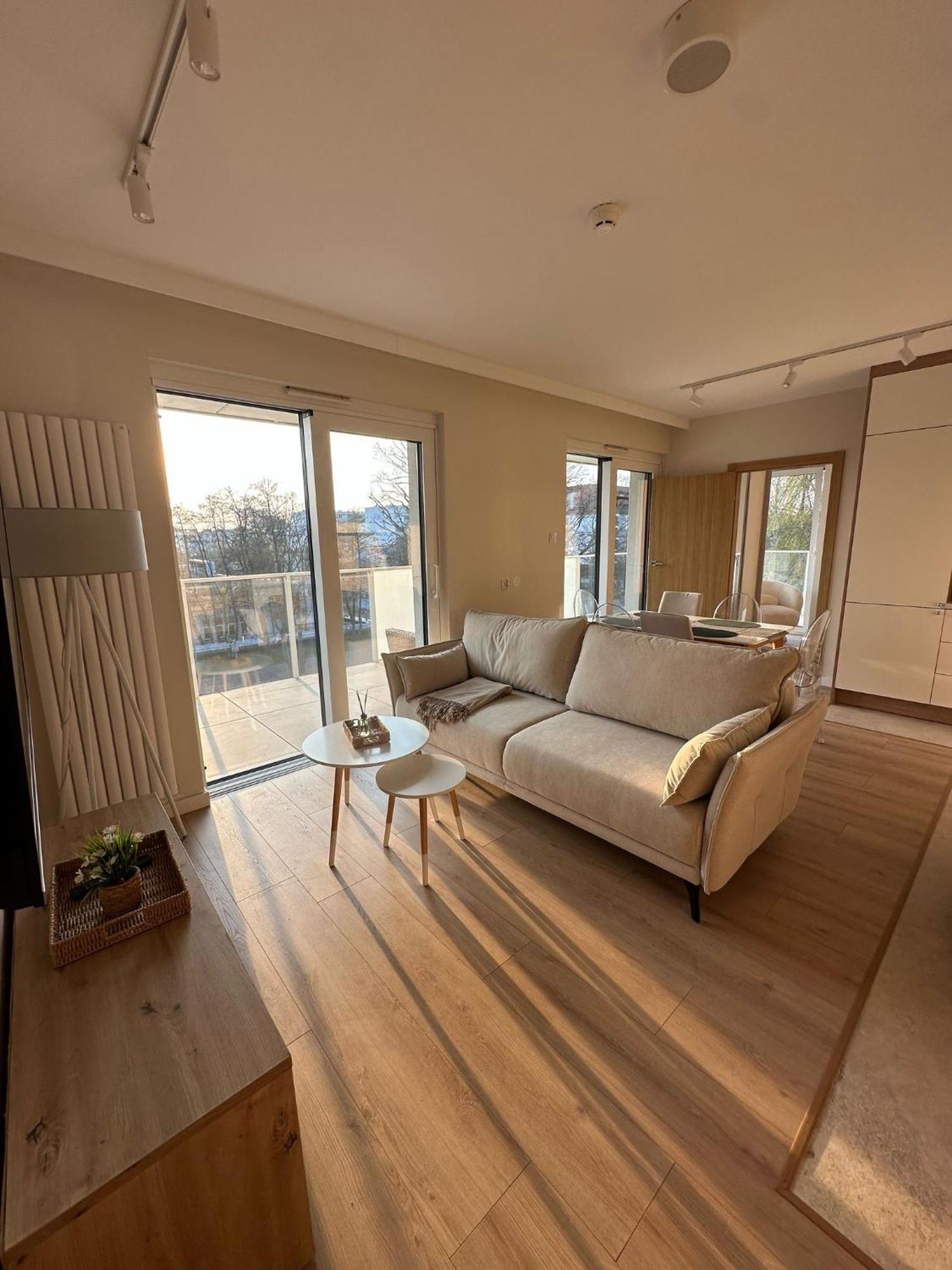 Apartament 4summer Golden Dune - Parking, Przestronne Mieszkanie 50m2, Caly Do Dyspozycji, Duzy Taras Z Pieknym Zachodem Slonca Parkplatz, Geraeumige Mit 50 M2, Ganzes Zur Verfuegung, Grosse Terrasse Mit Wunderschoenem Sonnenunterga *
